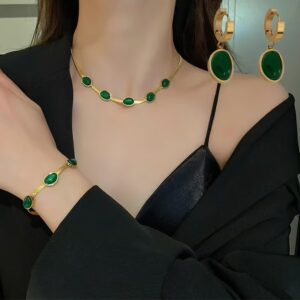 Emerald necklace set